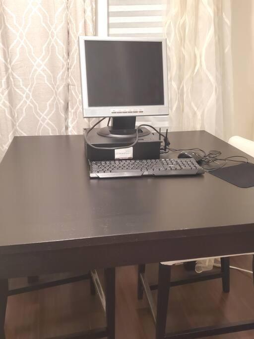 Beautiful New 4 Bedroom 3 Bath Family Or 1 Bedroom Nr Howard U Downtown Nw Dc Bed and breakfast