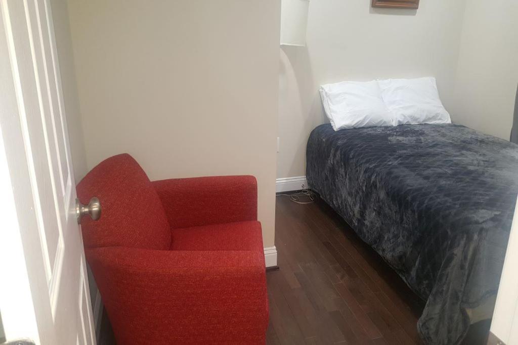 Beautiful New 4 Bedroom 3 Bath Family Or 1 Bedroom Nr Howard U Downtown Nw Dc Bed and breakfast